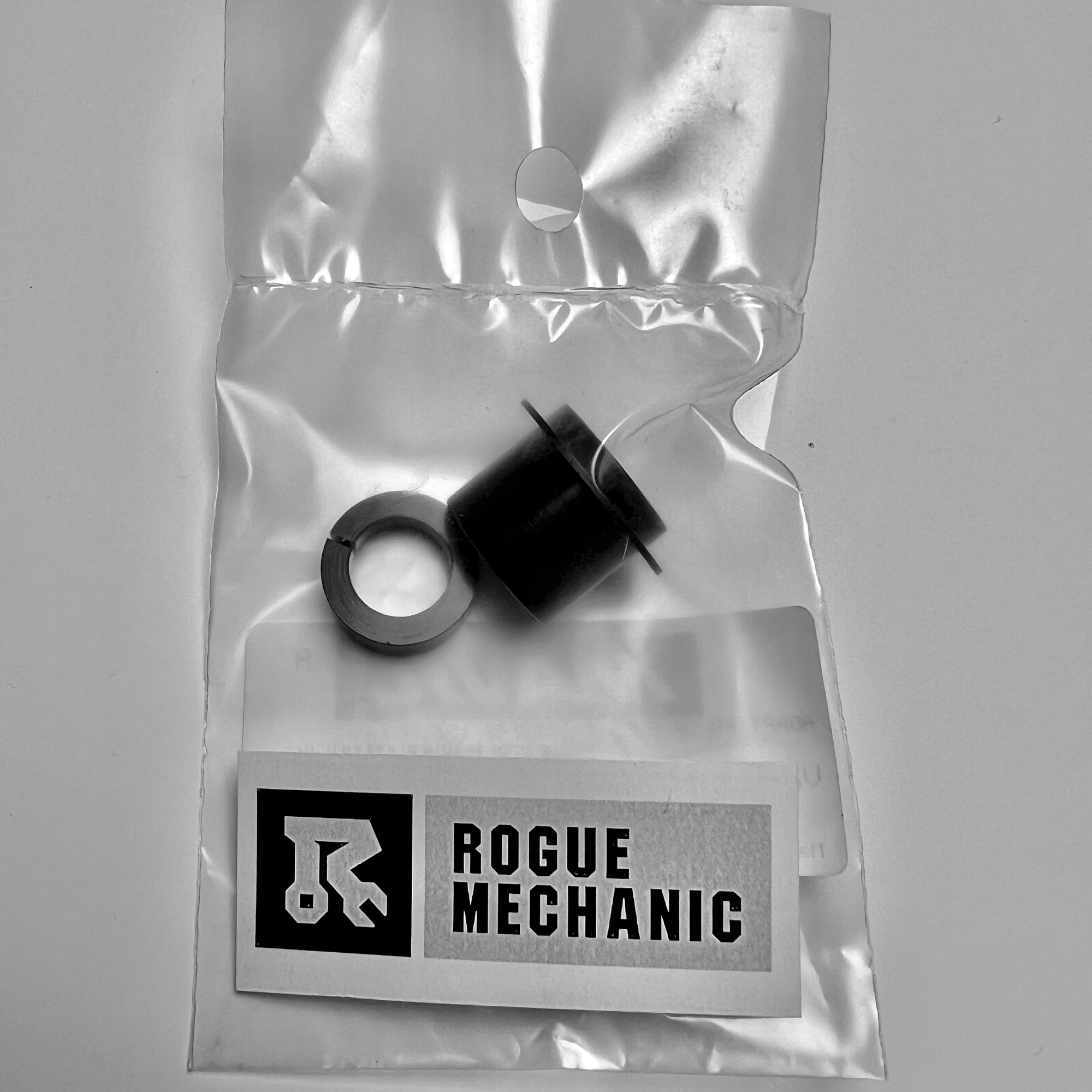 Mavic V2510701 Rear hub adapter with removable flange