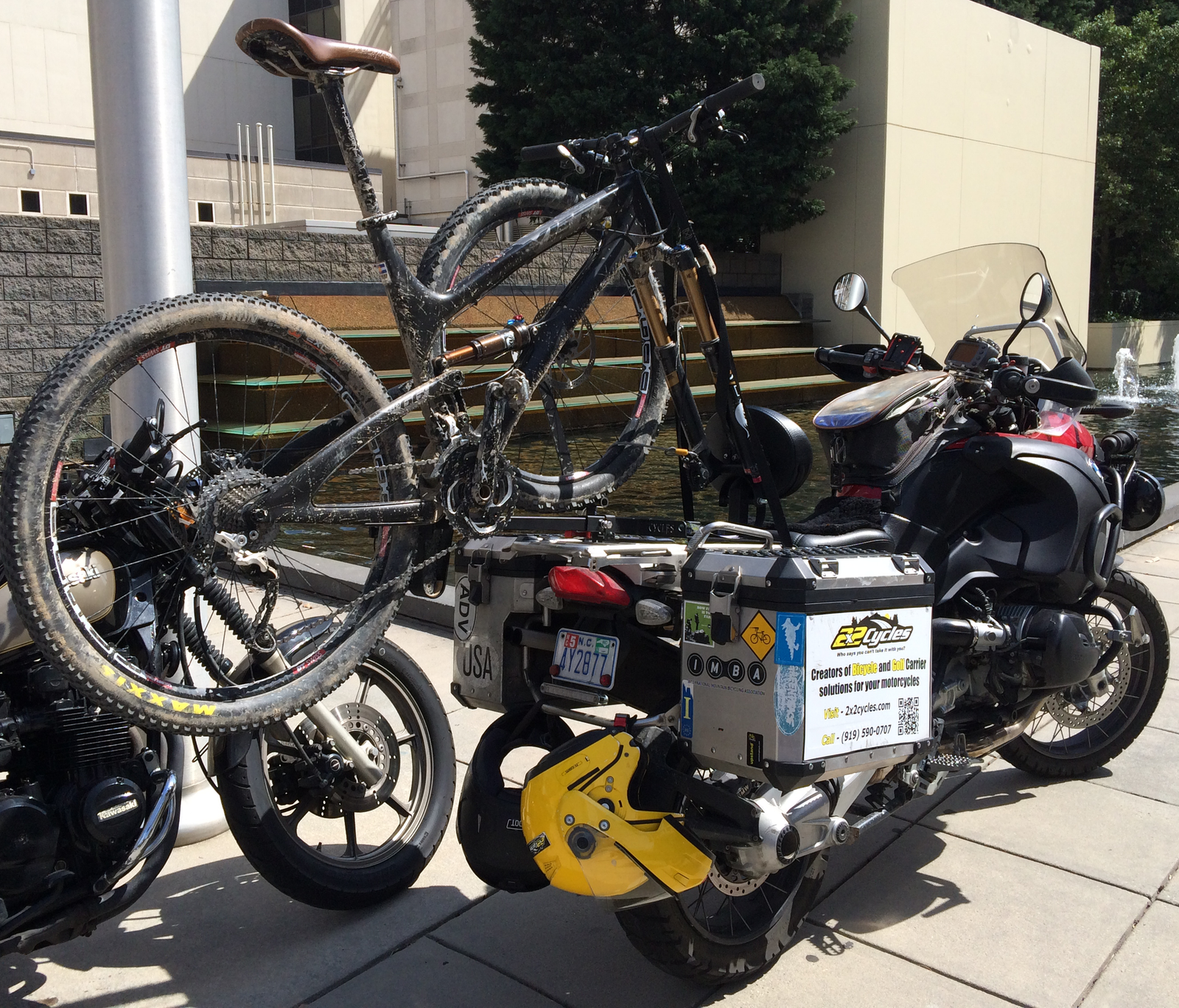 RogueMechanic mountain bike on BWM R1200GS in NC