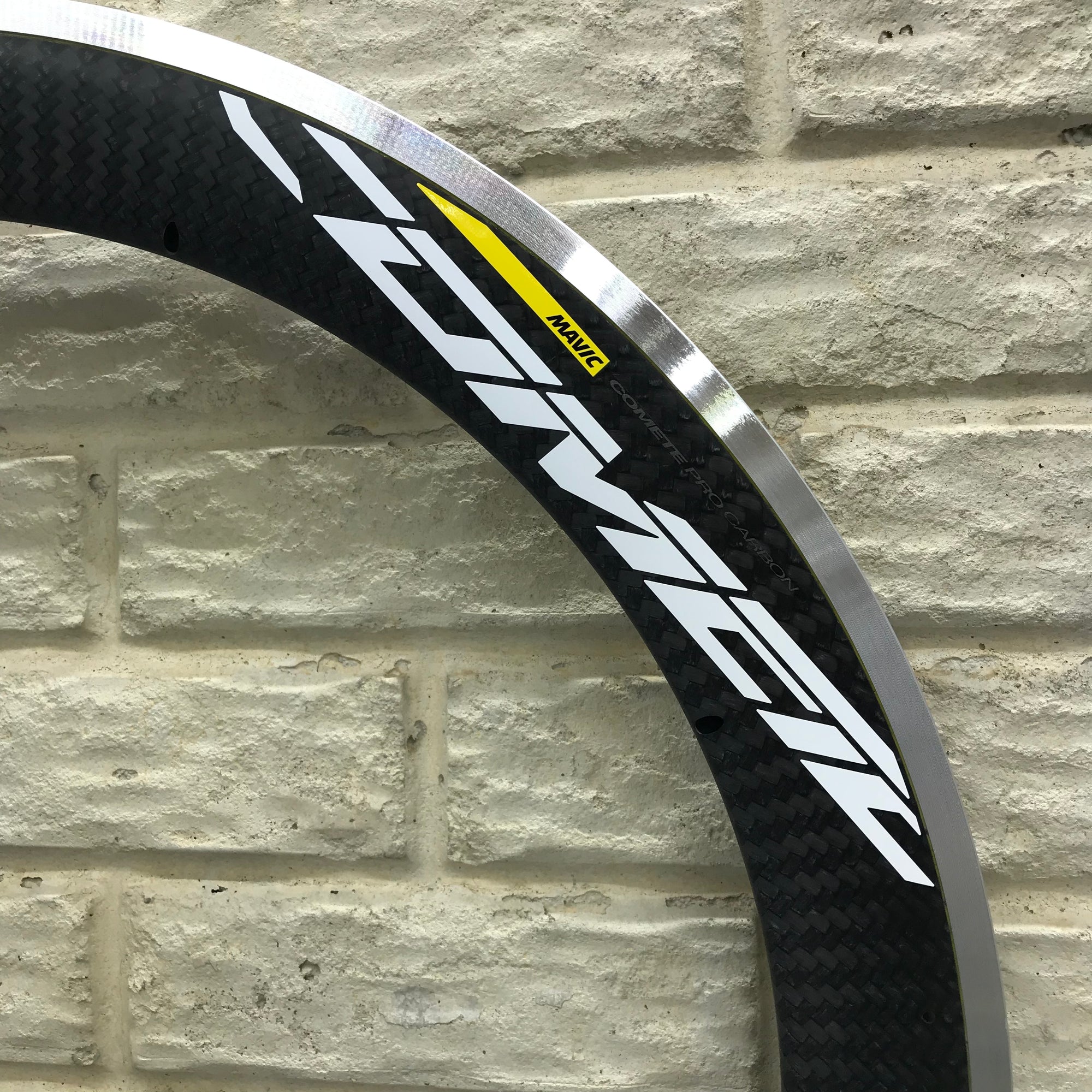Mavic Comete Pro Carbon Front Rim 2018+ - V2732010