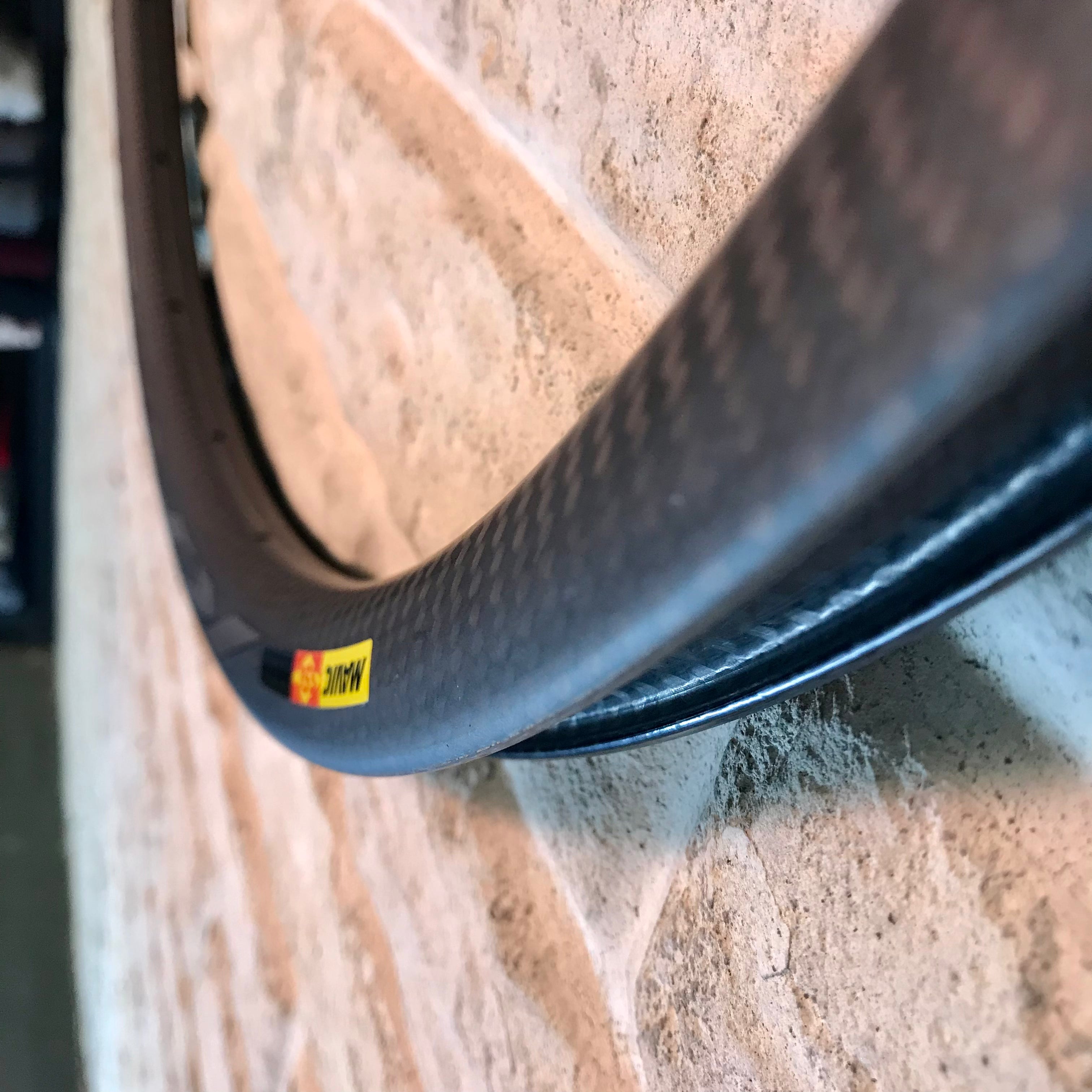 MavicキシリウムPROUST Mavic Ksyrium Pro UST Aluminum Tubeless 700c Whe | The Pro's Closet