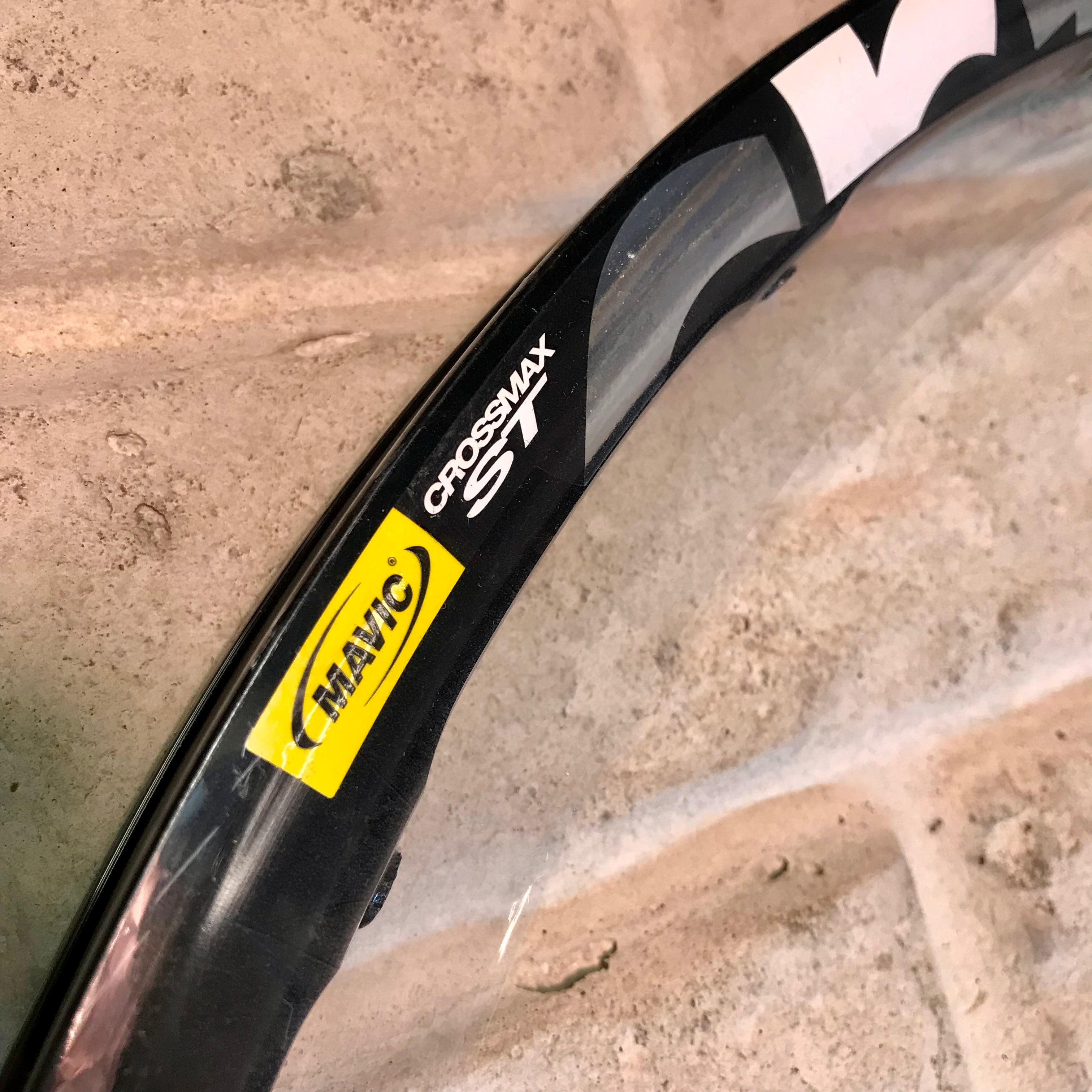 Mavic Deemax 26 Wheelset 2025 | www.levitan.com